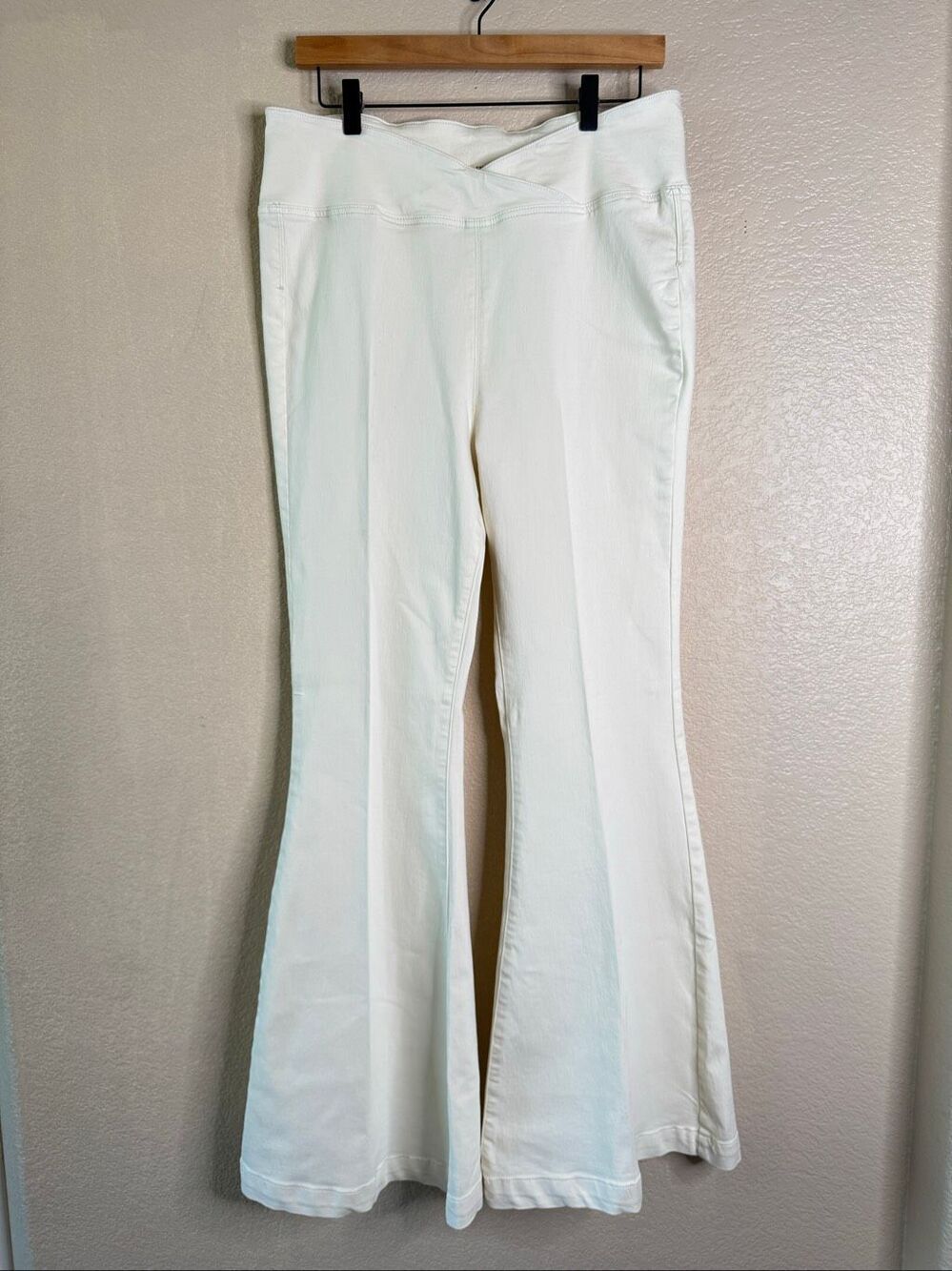 We the Free People Venice Beach Flare Jean Womens 32 Ivory White Stretch Boho - Picture 2 of 16